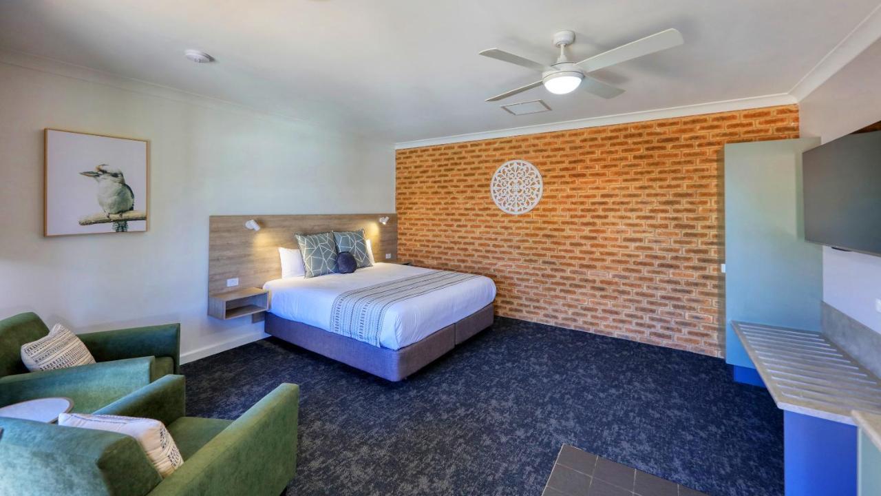 Hamilton Henry Parkes Motor Inn Exterior foto