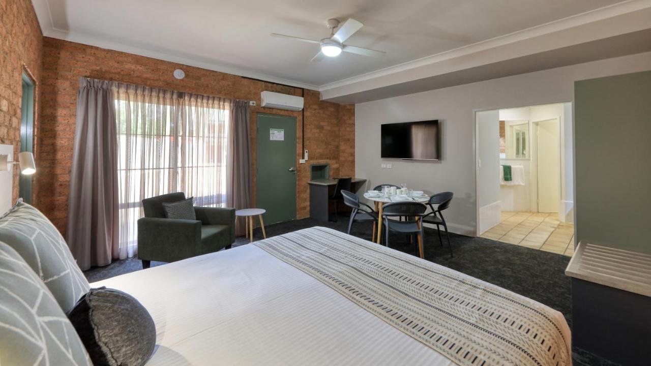Hamilton Henry Parkes Motor Inn Exterior foto