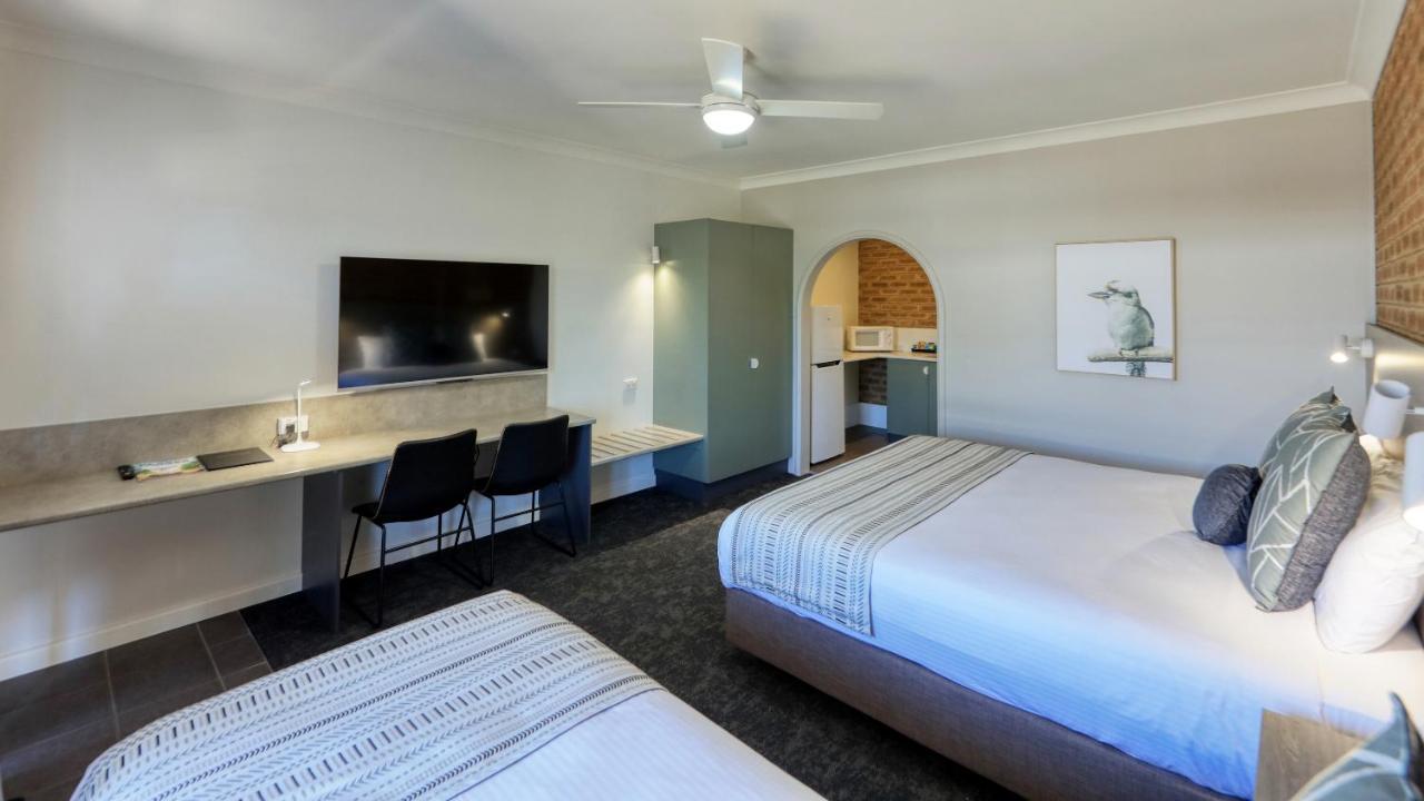 Hamilton Henry Parkes Motor Inn Exterior foto