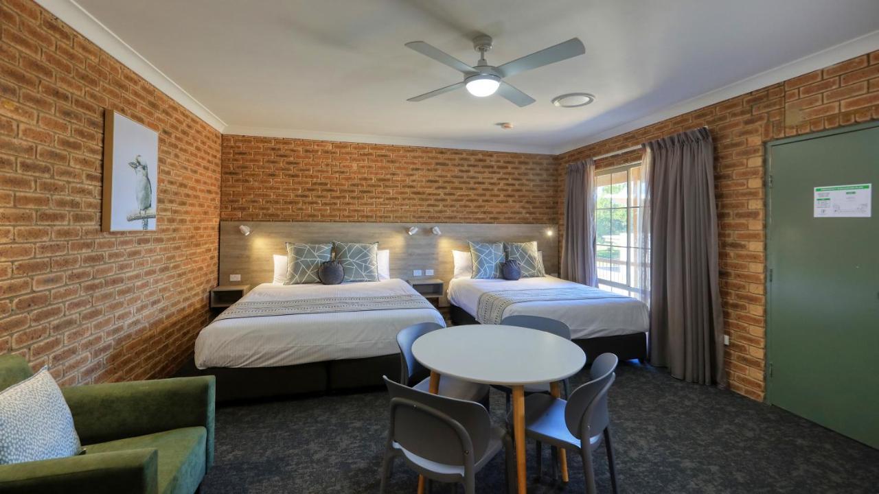 Hamilton Henry Parkes Motor Inn Exterior foto
