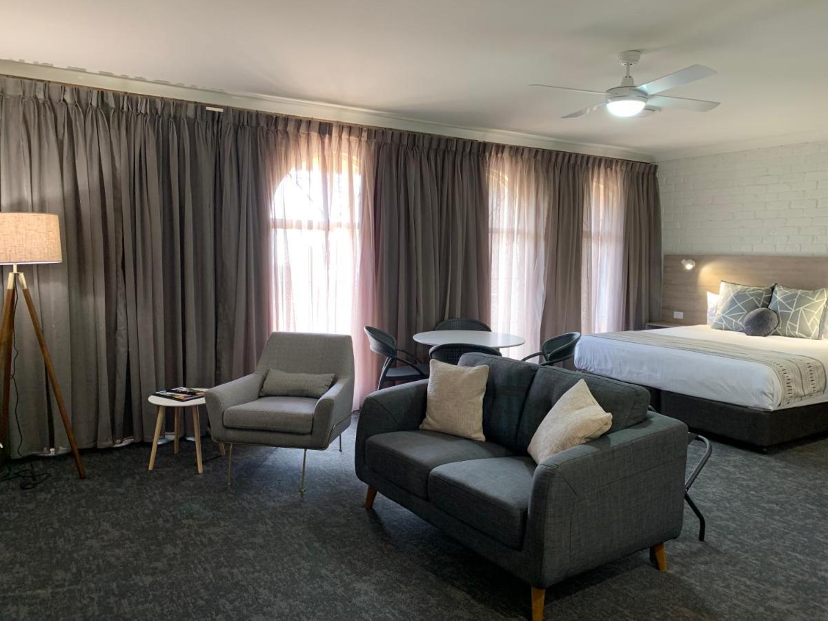Hamilton Henry Parkes Motor Inn Exterior foto